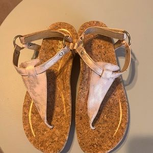 Lightweight pink metallic cork sandals by Aetrex
